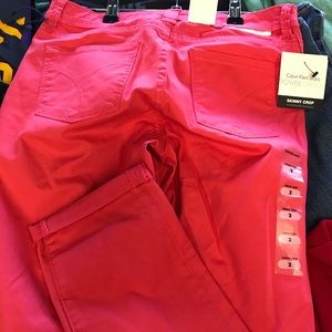 calvin klein power stretch cropped jeans w/tags.